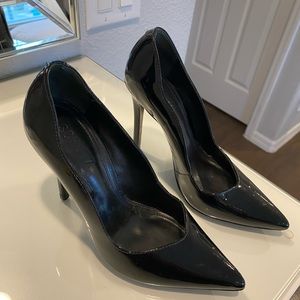schutz black stiletto